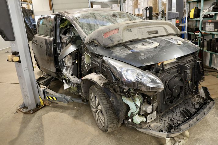 Fíkniefnin voru falin inni í bíl.