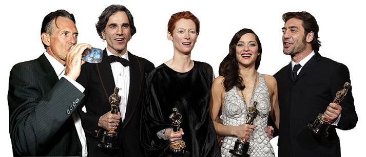 Jón svalar þorsta stjarnanna Átappað vatn undir merki Icelandic Glacial stóð kvikmyndastjörnum til boða sem sóttu Óskarsverðlaunahátíðina um helgina.