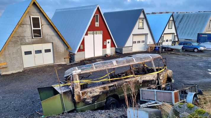 Húsbílnum var lagt við Lónsbraut í Hafnarfirði.