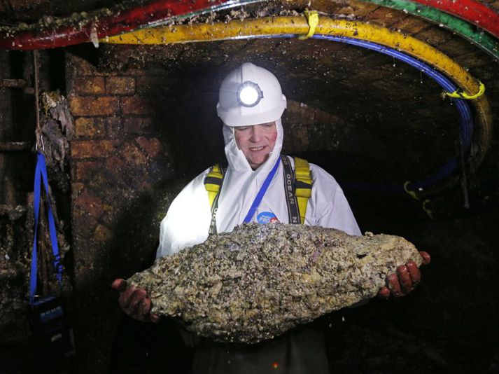 Þessi fituhlunkur var fjarlægður úr holræsakerfi í Lundúnum árið 2014.