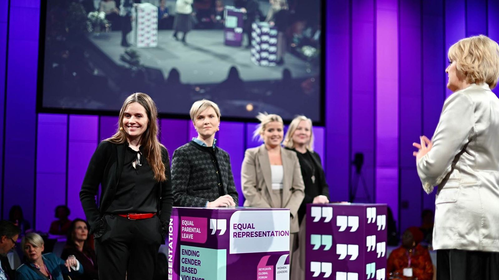 Bein út­sending: Heims­þing kven­leið­toga – fyrri dagur