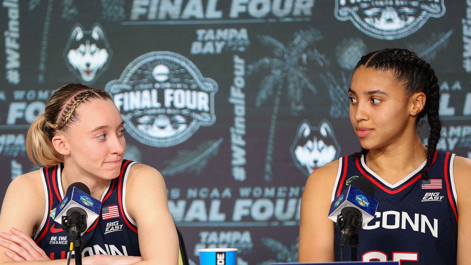 Völdu kærustu hennar líka númer eitt