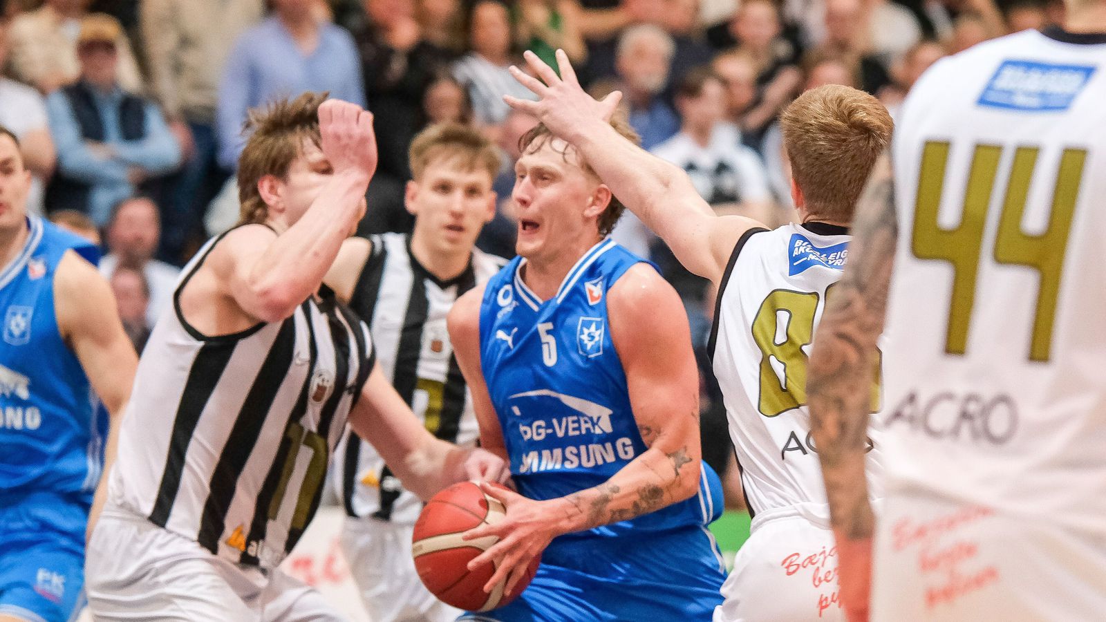 „Ó­trú­legar 50 mínútur af körfu­bolta“