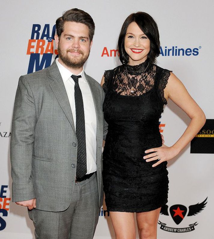Jack Osbourne ætlar að takast á við MS-sjúkdóminn og fara vel með sig. Hér er ásamt unnustu sinni, Lisu Stelly. Nordicphotos/getty