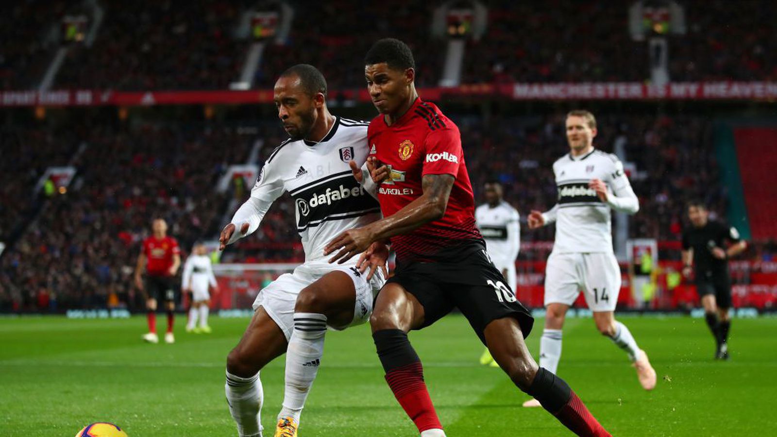 Манчестер юнайтед фулхэм видео. Матч манчестер юнайтед фулхэм. Фулхэм манчестер юнайтед. Болельщики фулхэма. Манчестер юнайтед фулхэм видео.