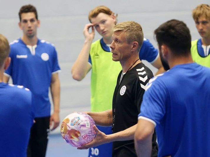 Guðjón Valur Sigurðsson og lærisveinar hans í Gummersbach eru úr leik í þýsku bikarkeppninni í handbolta.