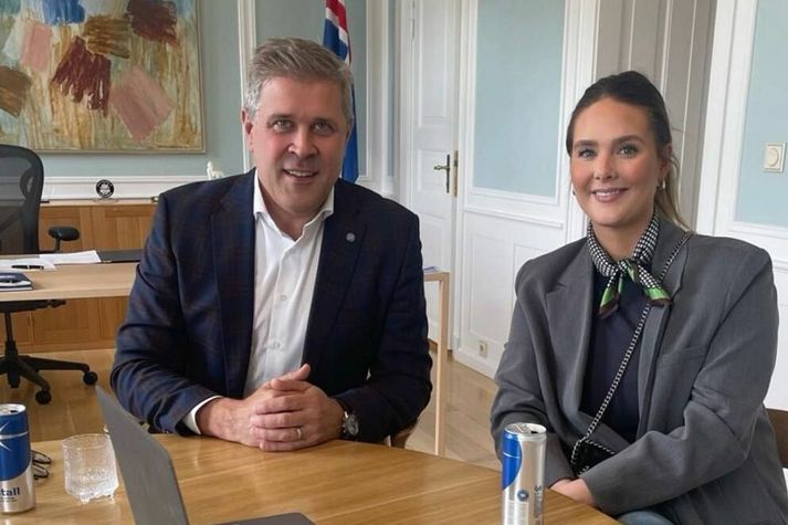 Sylvía Briem Friðjónsdóttir athafnakona og hlaðvarpsstjórnandi átti fund með Bjarna Benediktssyni forsætisráðherra um stöðu foreldra í dag.