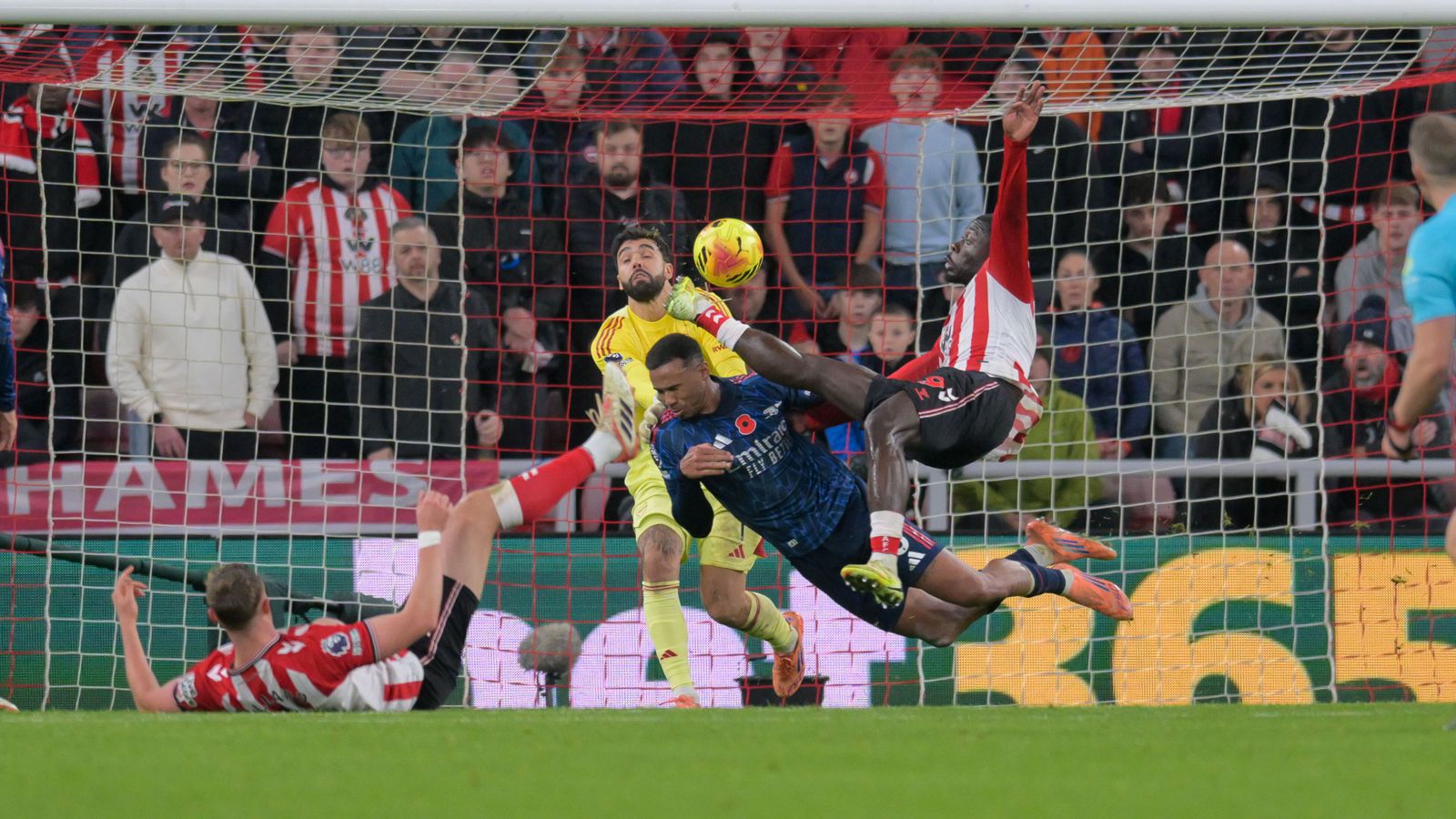 Sjáðu alla dramatíkina og mörkin í enska í gær