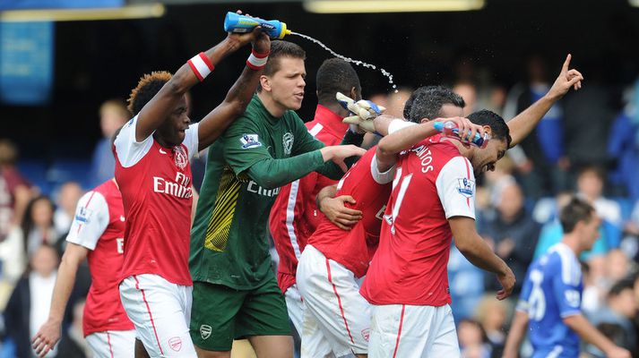 Wojciech Szczesny með félögum sínum í Arsenal.