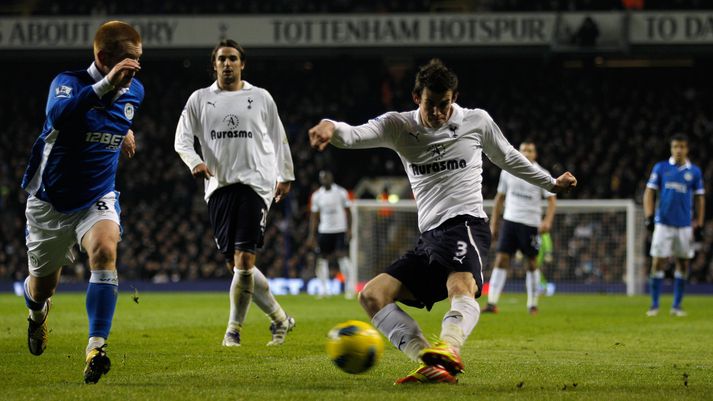 Gareth Bale verður líklega ekki með Tottenham gegn Englandsmeistaraliði Manchester United á sunnudaginn.
