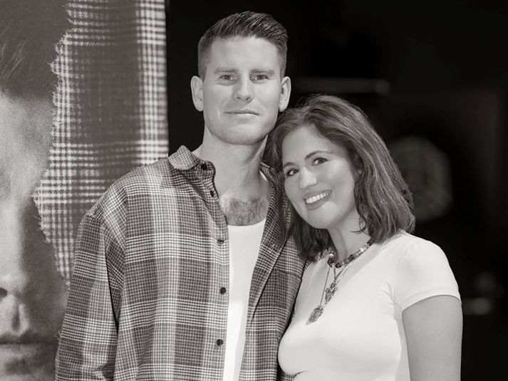 Þórdís og Júlí voru í sama bekk í Listaháskóla Íslands og höfðu verið vinir í langan tíma áður en ástin tók völd.