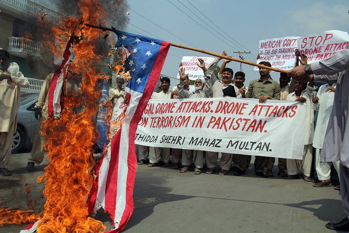Drónaárásir hafa vakið mikla reiði, meðal annars í Pakistan þar sem þessi mynd var tekin í síðasta mánuði.