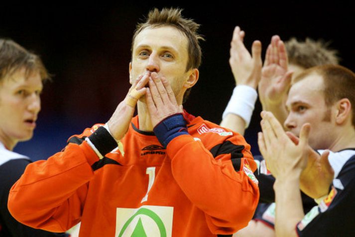 Steinar Ege þakkar fyrir sig eftir leikinn í kvöld.