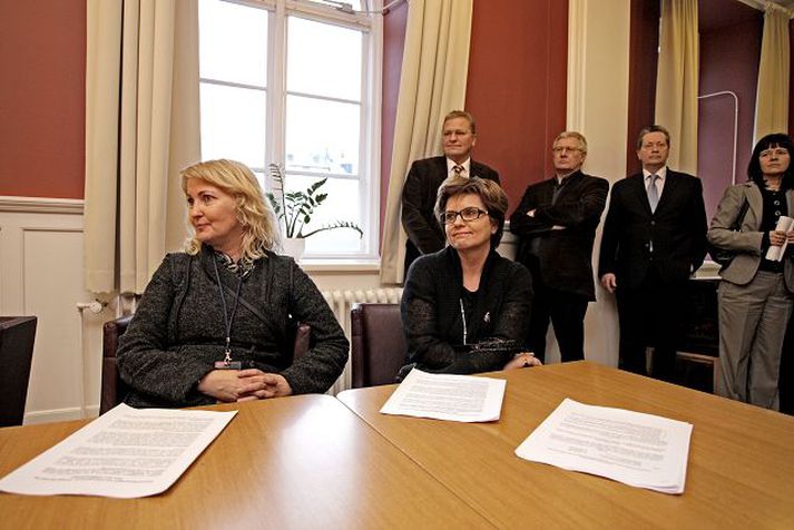 Frá undirritun samstarfssamningsins: Ingibjörg Karlsdóttir, formaður ADHD, og Ragna Marinósdóttir, framkvæmdastjóri Umhyggju, félags til stuðning langveikum börnum.
