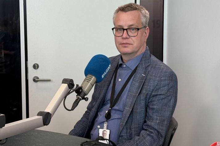 Sævar segir fimmtíu prósent líkur á banaslysi þegar ekið er á óvarinn vegfarenda á 60 kílómetra hraða og 100 prósent líkur á banaslysi. 