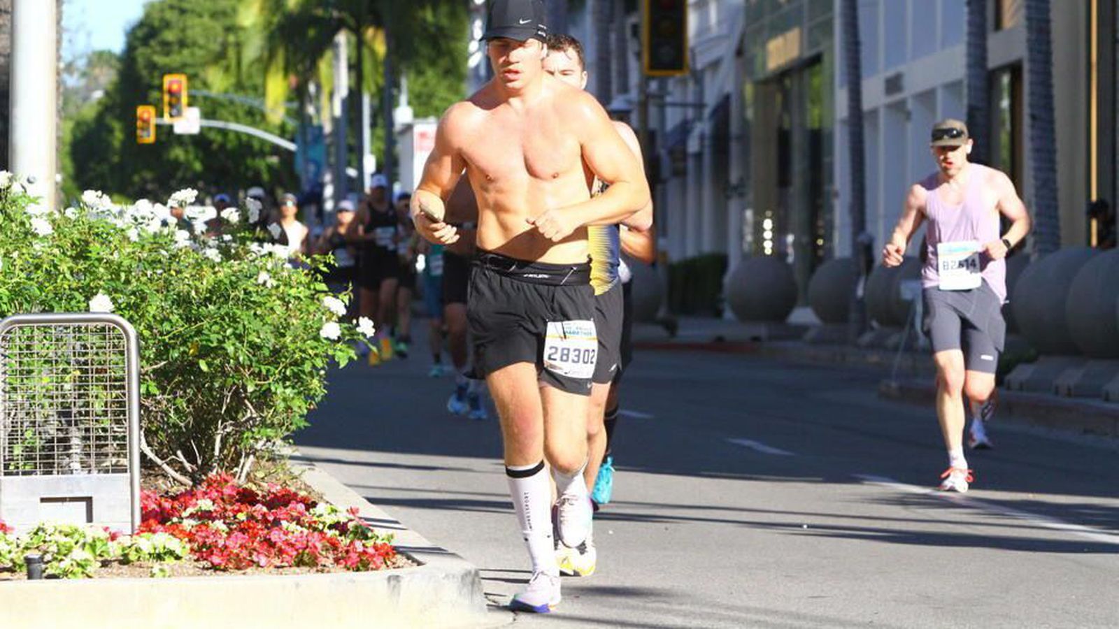 Hleypur um LA og ætlar að vinna Bak­garðinn