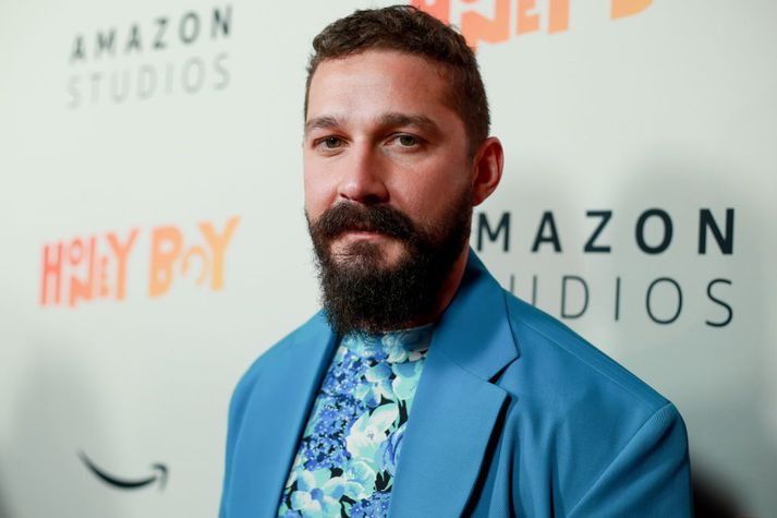 Shia Labeouf íhugar að gerast djákni í kaþólsku kirkjunni. 