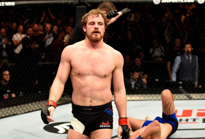 Gunnar Nelson afgreiddi Alan Jouban með gríðarlegum stæl.