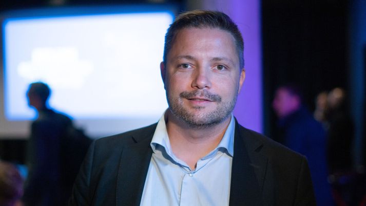 Guðmundur Arnar Sigmundsson forstöðumaður CERT-IS segir það á ábyrgð fólks að vita hvar og hvernig það getur nálgast réttar upplýsingar verði krísuástand hér eins og skapaðist á Spáni og Portúgal í vikunni þegar rafmagn fór af. 