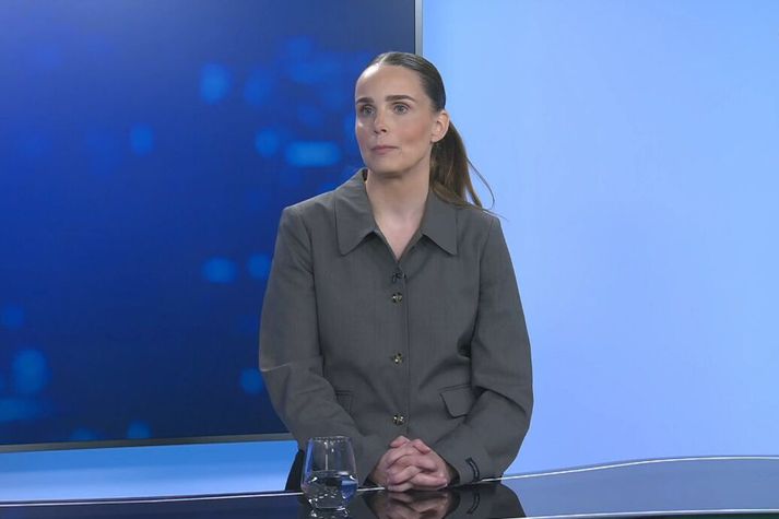 Bergþóra Baldursdóttir hagfræðingur segir að skattalækkun á eldsneyti geta lækkað verðbólgu um 0,3 prósentustig, þó aðeins tímabundið.