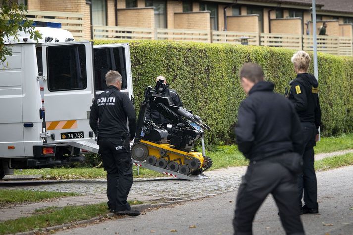 Lögreglan notaði róbóta til að kanna belti Madsen nánar.