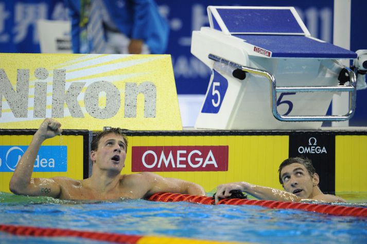 Bandaríkjamaðurinn Ryan Lochte fagnaði sigri í 200 metra fjórsundi á heimsmeistaramótinu sem fram fer í Sjanghæ í Kína og setti Lochte jafnframt heimsmet í greininni.