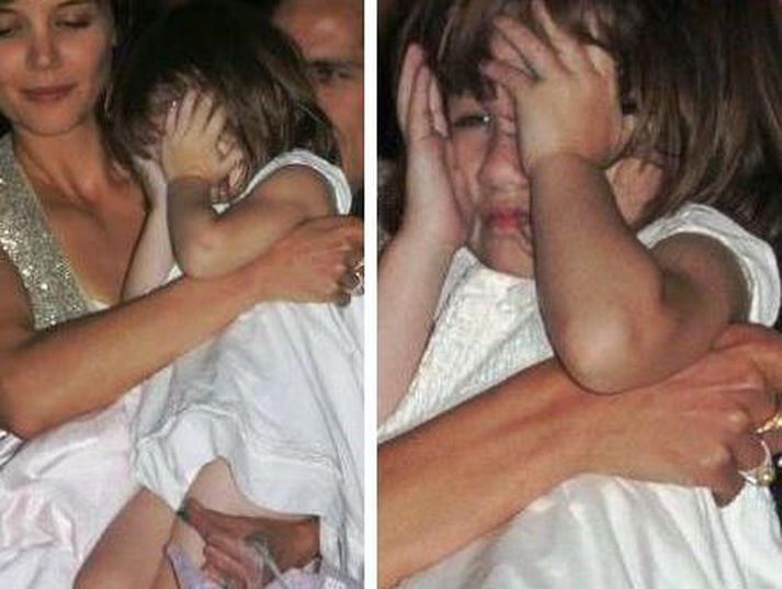 Tveggja ára Suri Cruise hefur verið elt af ljósmyndurum alla ævi.