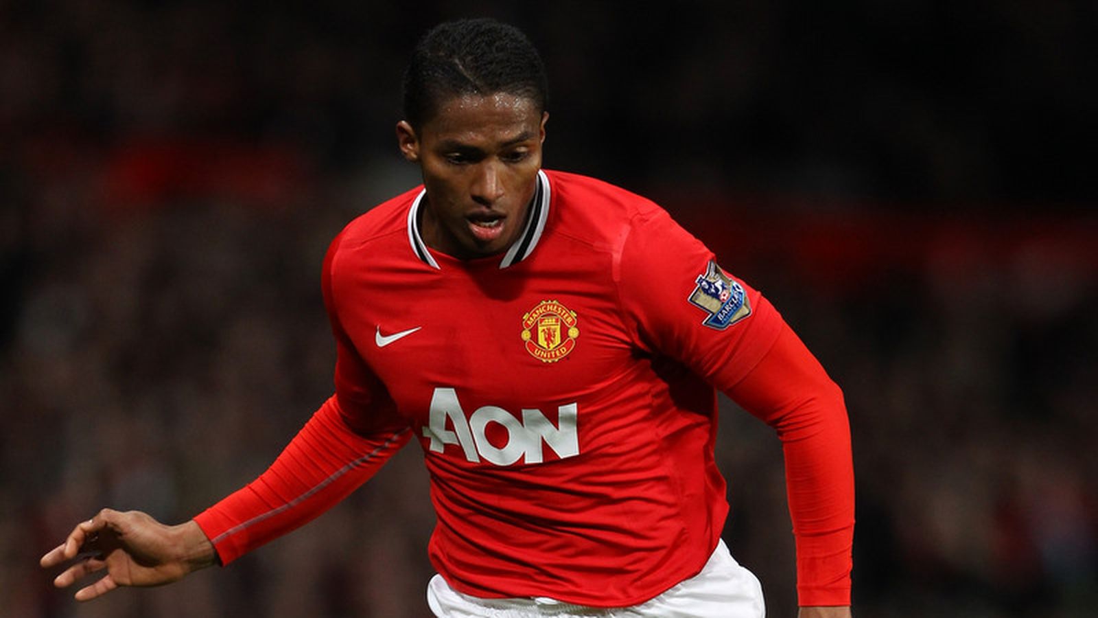 Tekur skóna af hillunni fyrir gamlingjabolta á Eng­landi