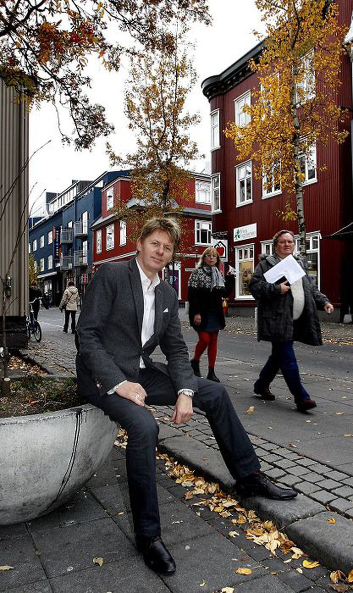 Félag tónskálda og textahöfunda leitar nú leiða til að afla tekna, en ekki eru allir sammála um leiðirnar. Jakob Frímann Magnússon er formaður FTT.
