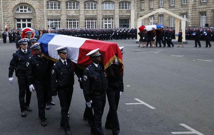 Frá athöfninni í París.