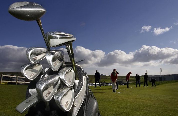 Golf virðist ein vinsælasta afþreying ferðafólks.