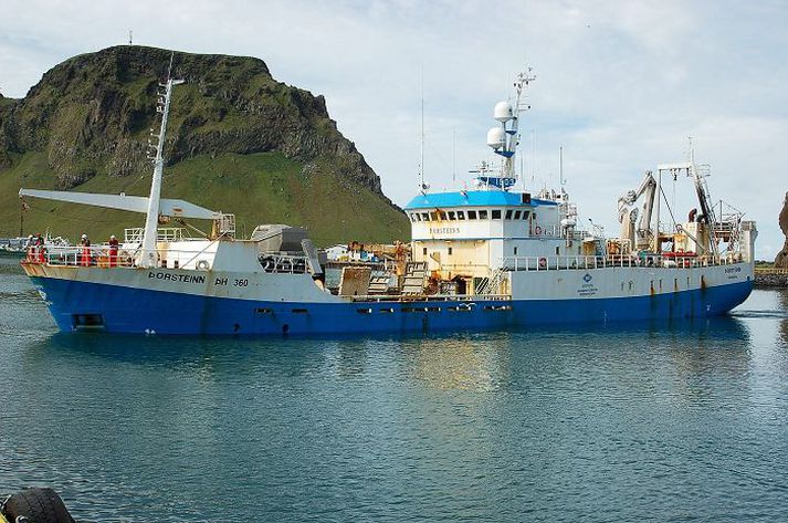 Ísland og Færeyjar telja sig eiga aukið tilkall til makrílsins.