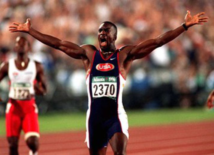 Frank Johnson missir gull sitt úr 4x400 metra hlaupinu í Sidney