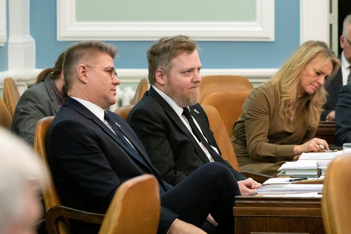 Sigmundur Davíð Gunnlaugsson segir að hælisleitendakerfið sé misnotað hér á landi.