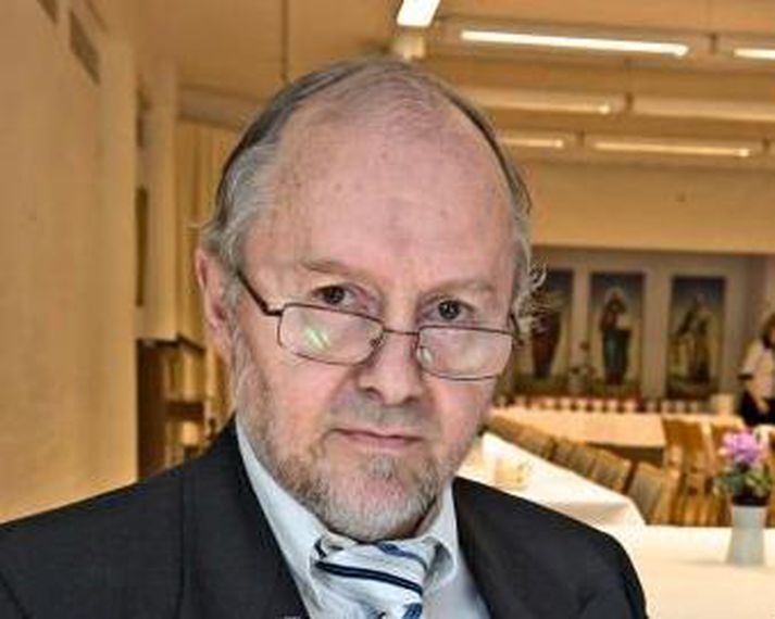 Dr. Sakari Orava.