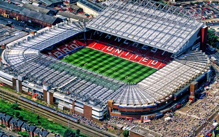 Old Trafford, leikvöllur Manchester United, hvar kjúklingur er einnig (ekki nægilega) eldaður