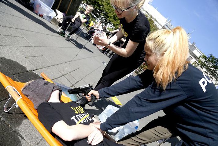 Ungliðahreyfing Amnesty bauð á fimmtudag upp á pyntingar í Reykjavík. 