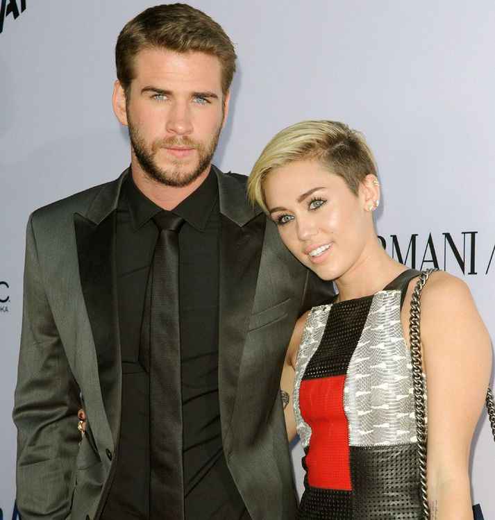 Liam Hemsworth hélt ekki framhjá Miley Cyrus.