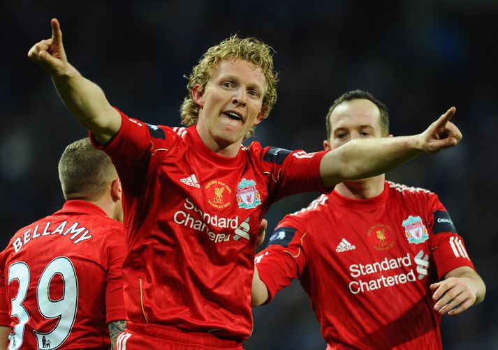 Kuyt fagnar marki sínu ásamt Charlie Adam og Craig Bellamy.