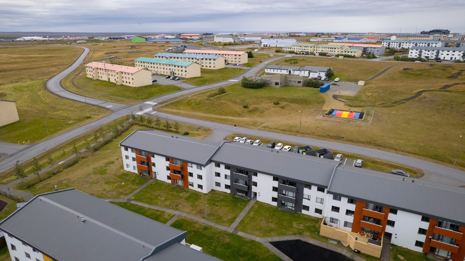 Hús­næði fundið undir brottfararstöð