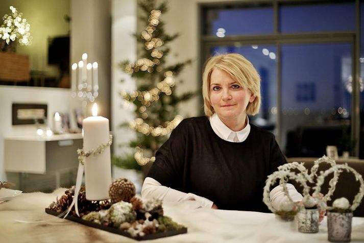 Auður Árnadóttir blómaskreytingameistari sneri sér að náttúrulegum efnum í jólaskreytingar fyrir fjórum árum og vill helst ekki taka jólaskrautið niður. Sumt fær að standa allt árið. Mynd/Valli
