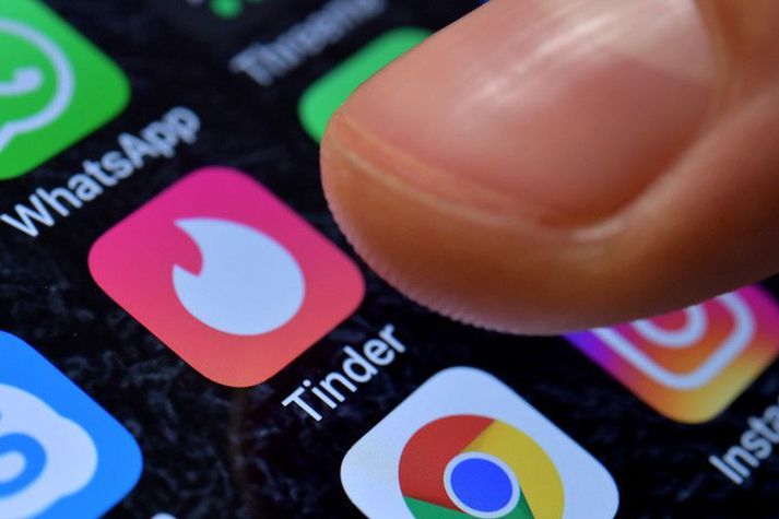 Með því að veita aðgang að opinberum upplýsingum um mögulegan ofbeldisferil notenda reynir TInder að tryggja öryggi notenda sinna þegar þeir fara á stefnumót með fólki sem þeir kynnast á miðlinum.