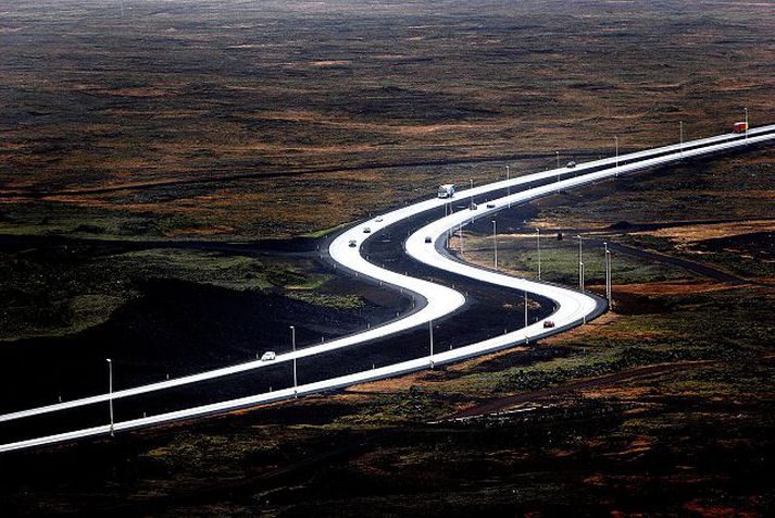 Reykjanesbraut
Hönnun svipaðra mannvirkja í Evrópu hafa án undantekninga vegrið á milli akreina.
fréttablaðið/vilhelm