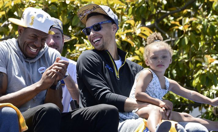 Stephen Curry og Andre Iguodala fögnuðu ekki bara NBA-titlinum í júní því þeir vissu þa líka að þeir fengu að spila á Augusta National.