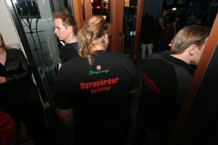 Dyravörður var sleginn á balli. Athugið að myndin tengist ekki fréttinni beint.