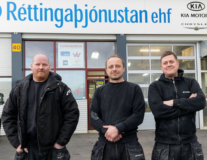 Eigendur Réttingaþjónustunnar ehf., fv.: Eiríkur Eyfjörð Benediktsson, Ágúst Andri Eiríksson og Árni Jóhann Elfar.