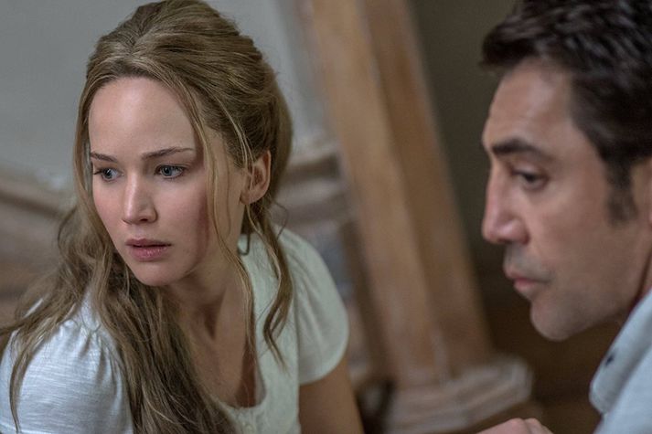 Jennifer Lawrence og Javier Bardem í hlutverkum sínum í mother!