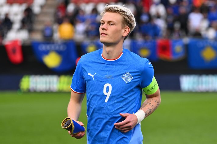 Orri Steinn Óskarsson verður með fyrirliðabandið á móti Kanada í kvöld.