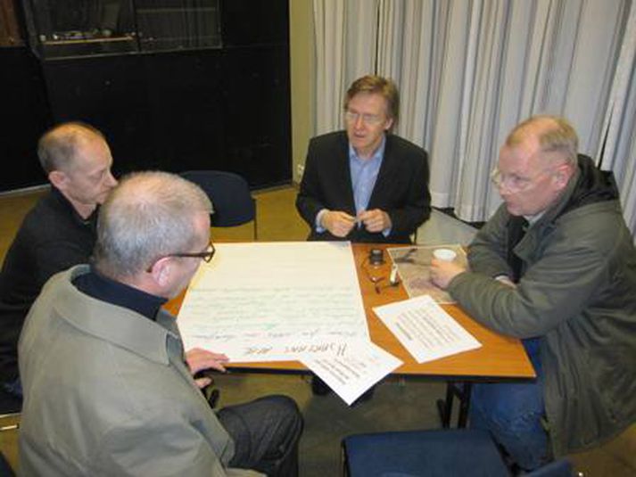 Júlíus Vífill Ingvarsson, formaður Skipulagsráðs mætti á fundinn.
