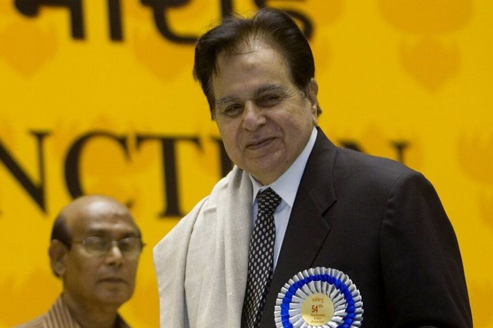 Dilip Kumar birtist síðast í kvikmynd árið 1998 og hélt þá innreið sína í heim stjórnmála. Hann vann þá að friðarviðræðum milli Indverja og Pakistana.